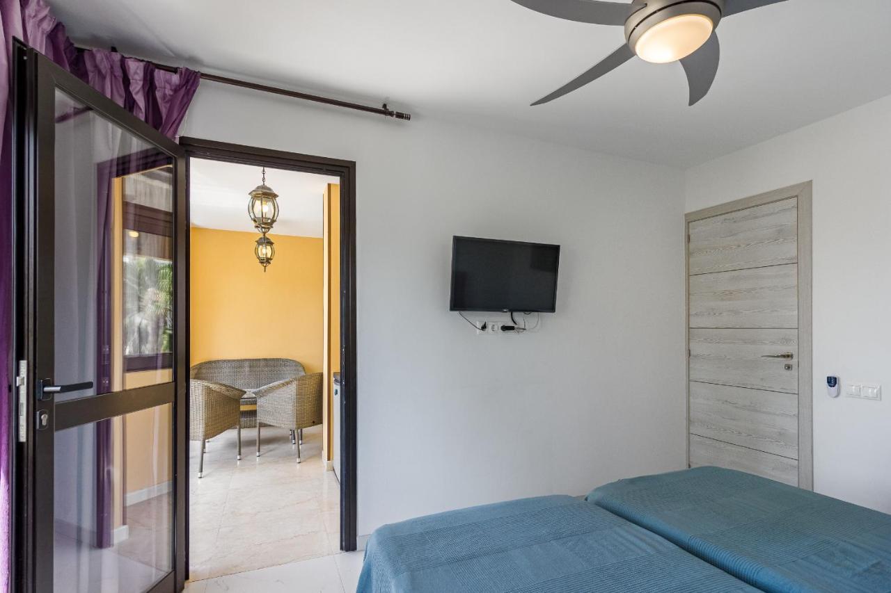 Amazing 3 Bedroom Apartment On The First Line Of The Best Las Americas Beach, Air Conditioner And Terrace Ocean View Плая-де-лас-Америкас Экстерьер фото
